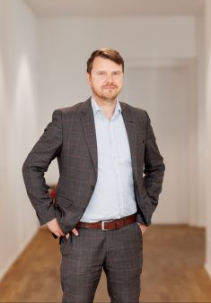 Dr. Martin Schunk